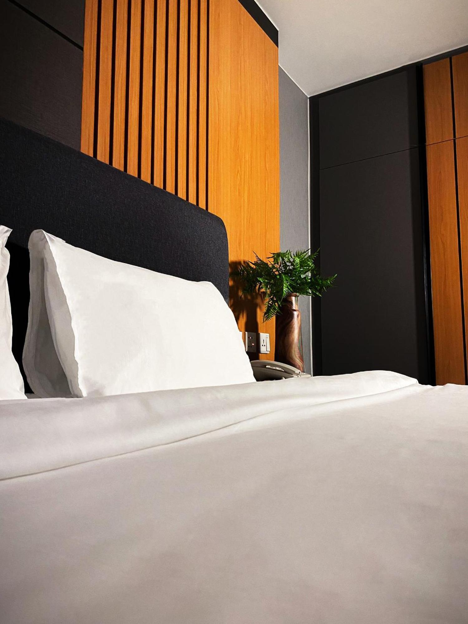Hotel 12 The At Don Mueang Airport 4*
